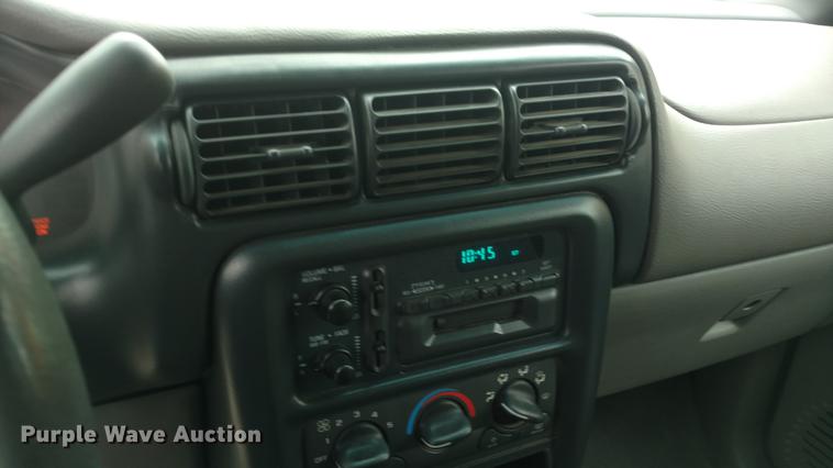 image for item EJ9702 1998 Chevrolet Venture van