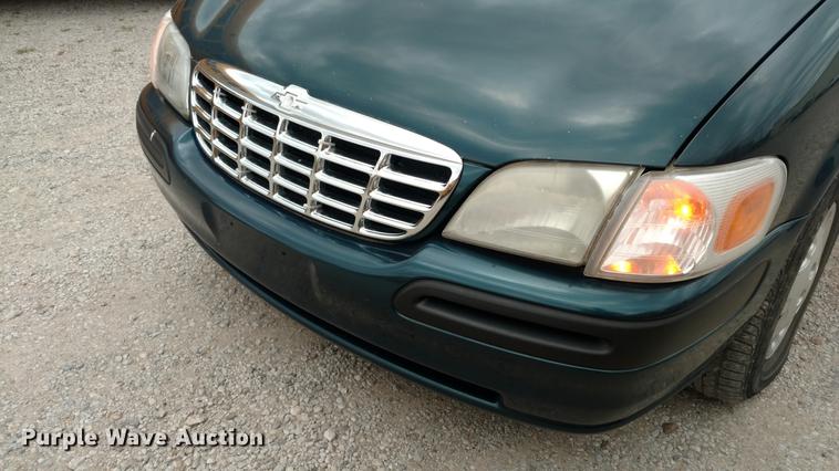 image for item EJ9702 1998 Chevrolet Venture van