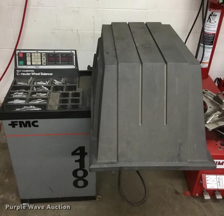 image for item G1243 FMC 4100 tire balancer