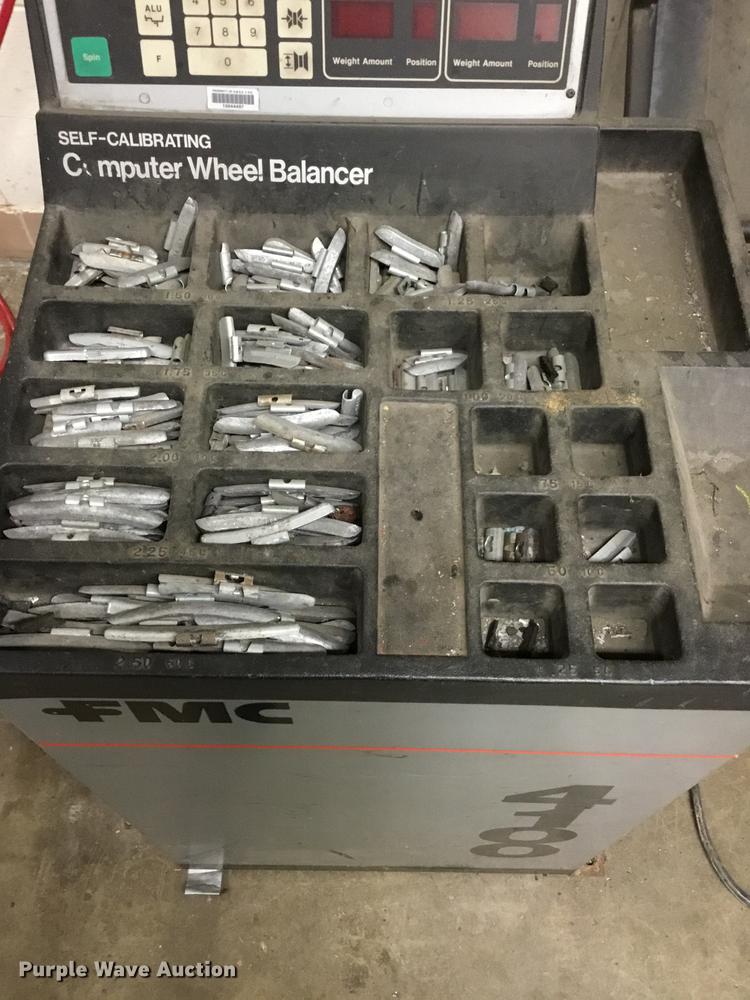 image for item G1243 FMC 4100 tire balancer