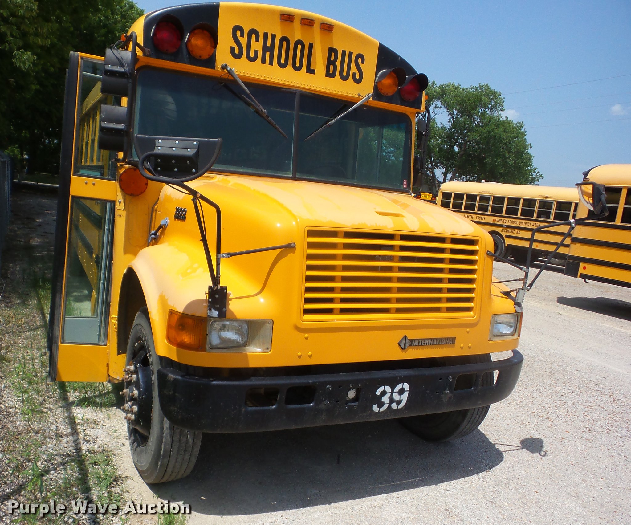 1999 International 3800 school bus in Altamont, KS Item EI9833 sold