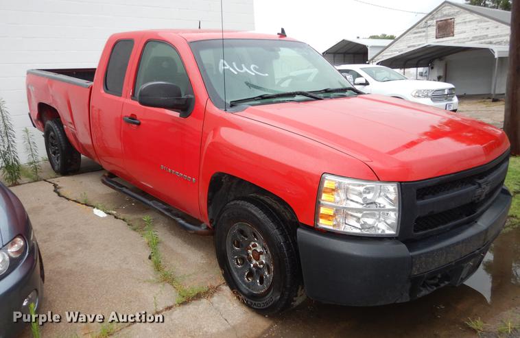 image for item DE1767 2008 Chevrolet Silverado 1500 Ext. Cab pickup truck
