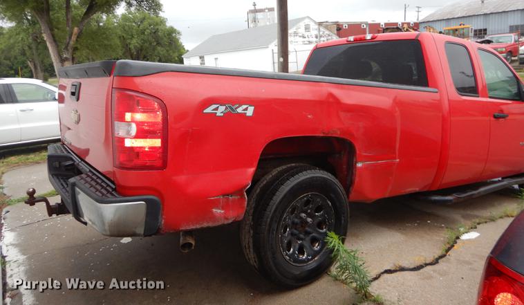 image for item DE1767 2008 Chevrolet Silverado 1500 Ext. Cab pickup truck