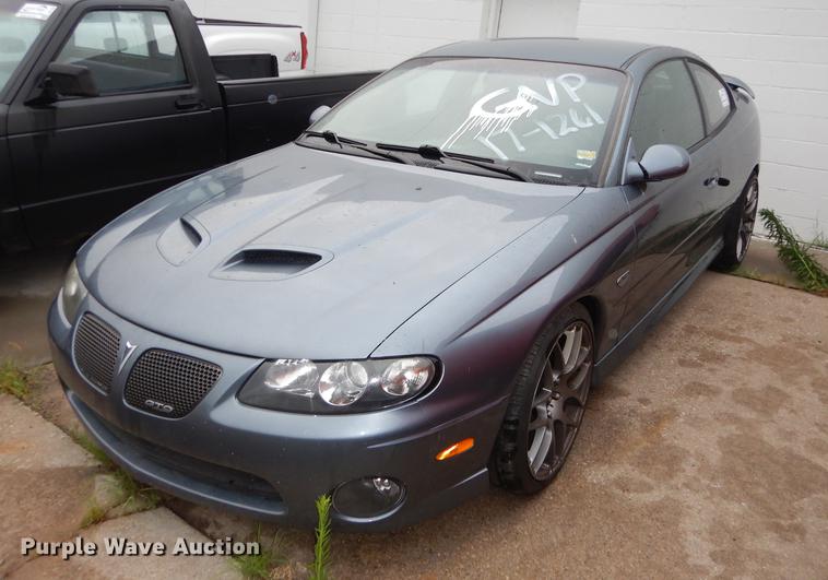 image for item DE1768 2005 Pontiac GTO