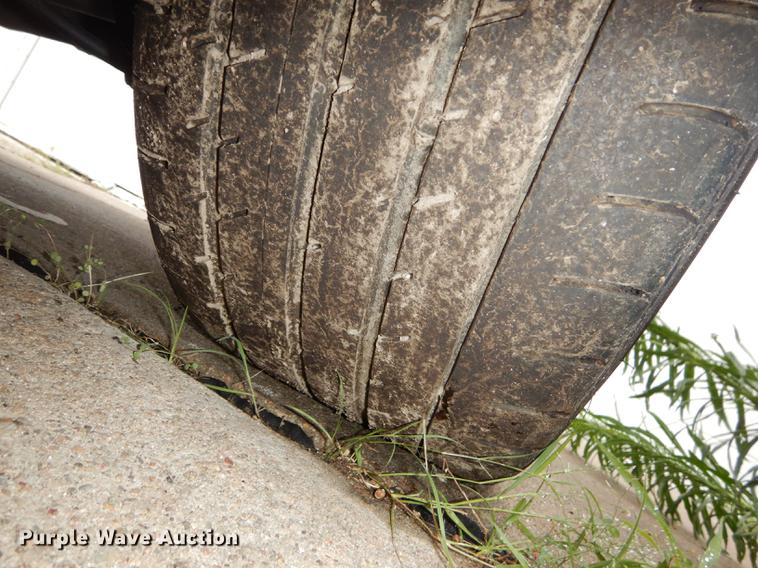 image for item DE1768 2005 Pontiac GTO