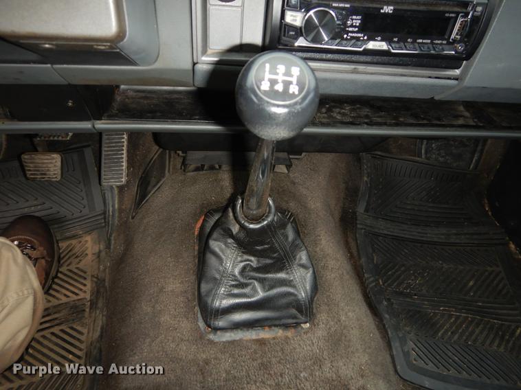 image for item DE1769 1991 Chevrolet S10 pickup truck