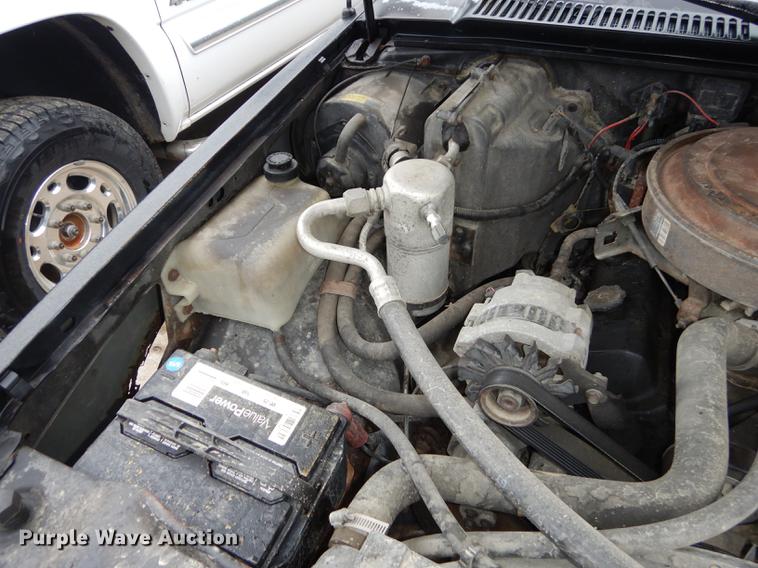 image for item DE1769 1991 Chevrolet S10 pickup truck
