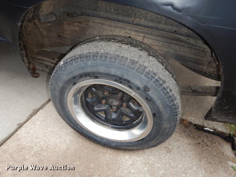 image for item DE1769 1991 Chevrolet S10 pickup truck