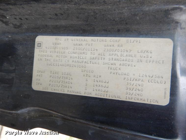 image for item DE1769 1991 Chevrolet S10 pickup truck