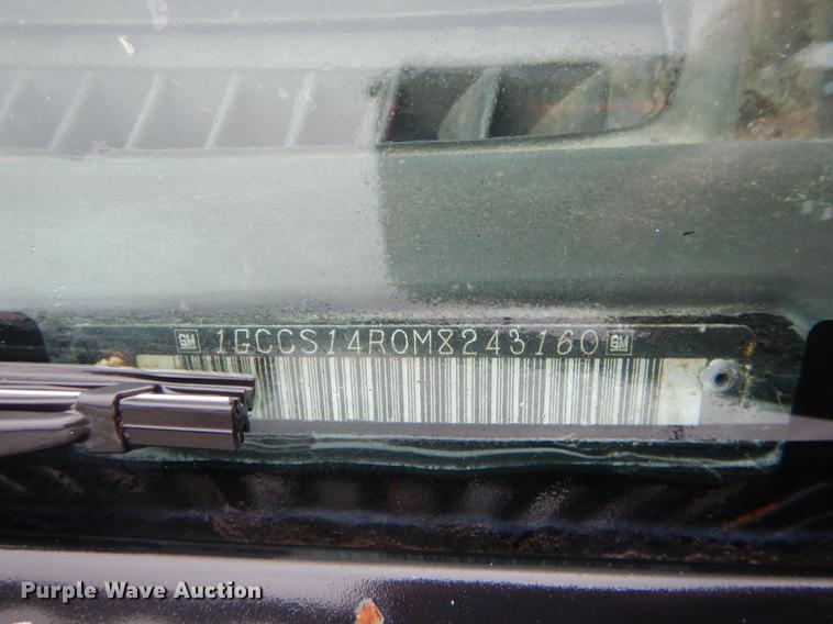 image for item DE1769 1991 Chevrolet S10 pickup truck