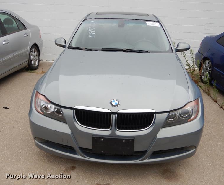 image for item DE1772 2006 BMW 325i