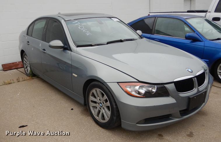 image for item DE1772 2006 BMW 325i