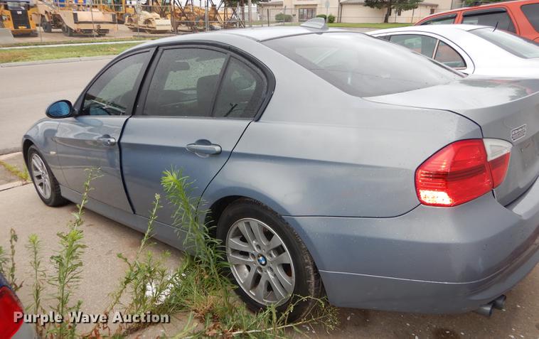 image for item DE1772 2006 BMW 325i