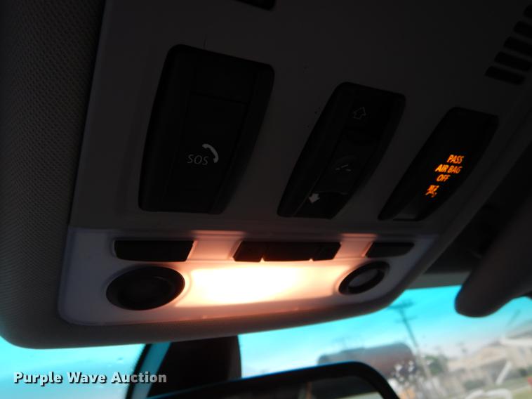 image for item DE1772 2006 BMW 325i