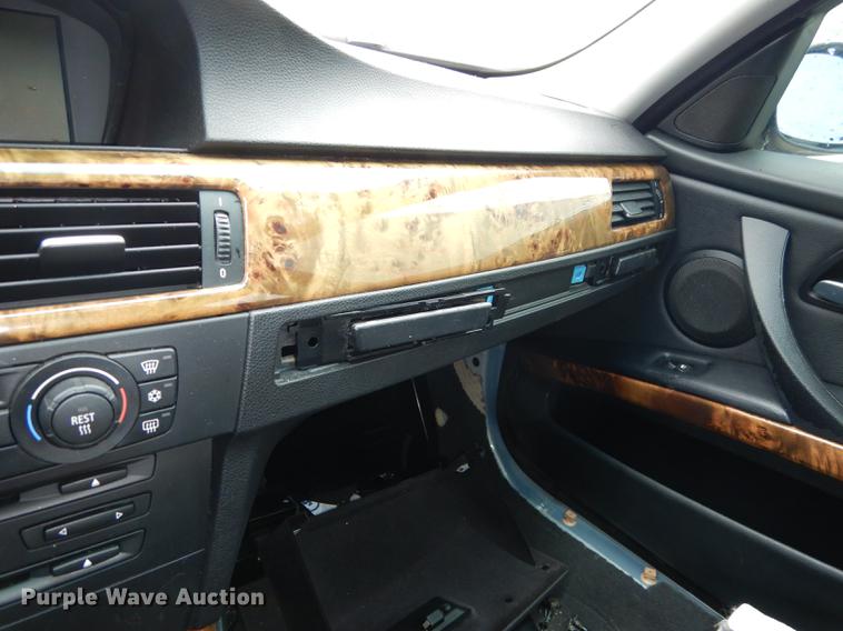 image for item DE1772 2006 BMW 325i