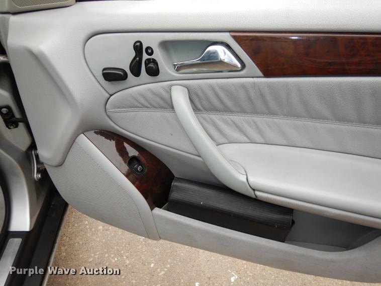 image for item DE1773 2001 Mercedes Benz C320