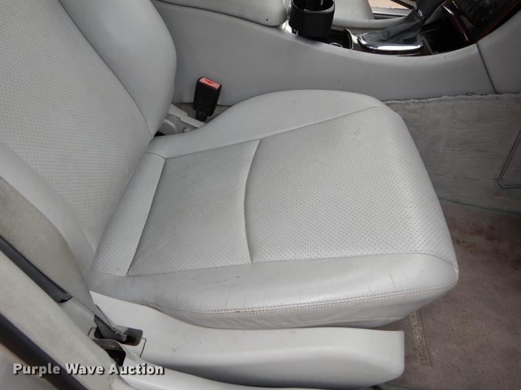 image for item DE1773 2001 Mercedes Benz C320