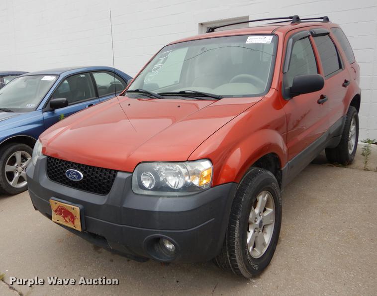 image for item DE1774 2006 Ford Escape XLT SUV
