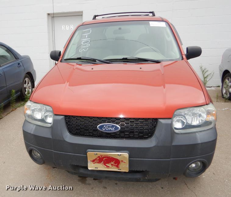image for item DE1774 2006 Ford Escape XLT SUV