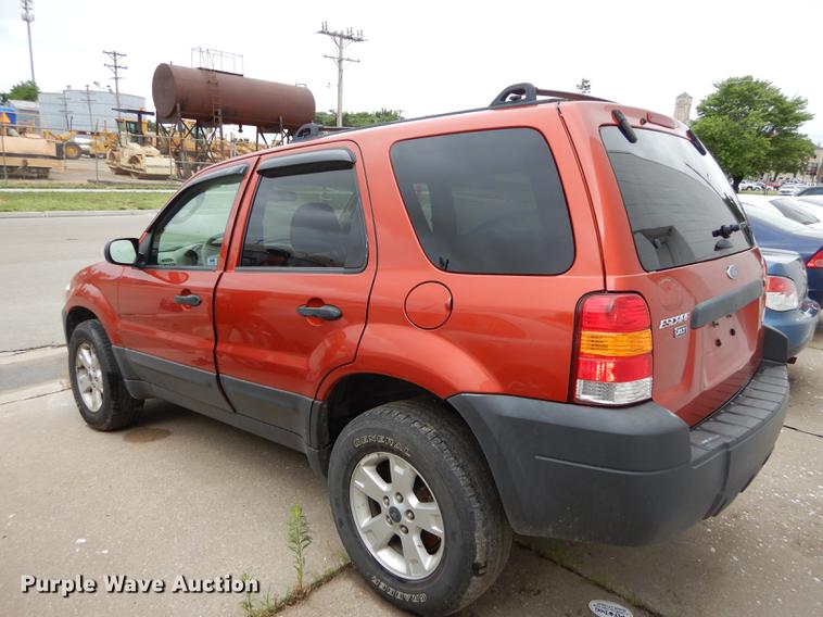 image for item DE1774 2006 Ford Escape XLT SUV