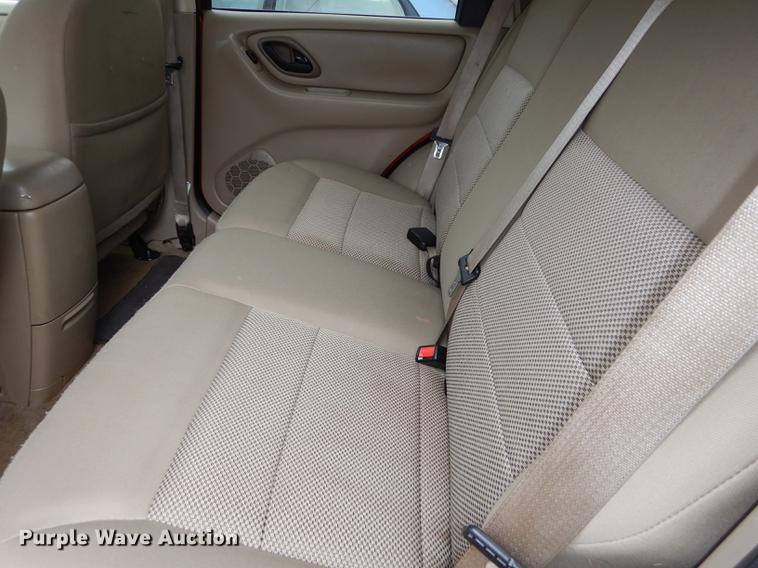 image for item DE1774 2006 Ford Escape XLT SUV