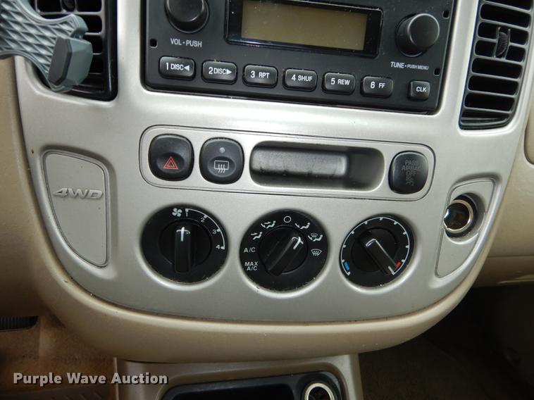 image for item DE1774 2006 Ford Escape XLT SUV