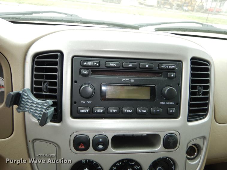 image for item DE1774 2006 Ford Escape XLT SUV