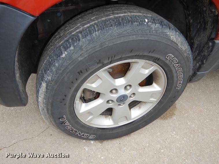 image for item DE1774 2006 Ford Escape XLT SUV