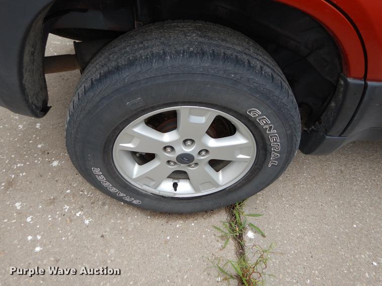 image for item DE1774 2006 Ford Escape XLT SUV