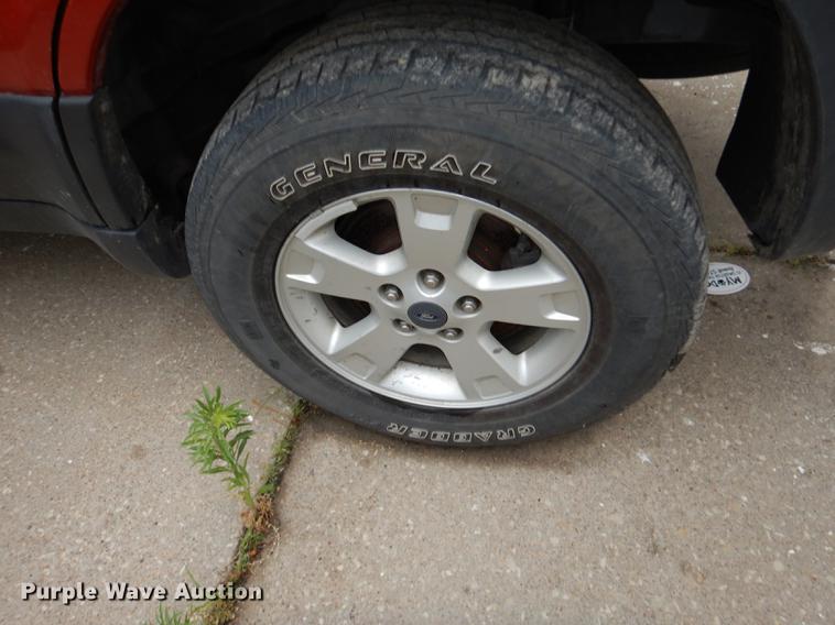 image for item DE1774 2006 Ford Escape XLT SUV