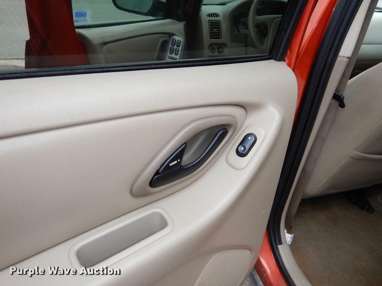 image for item DE1774 2006 Ford Escape XLT SUV