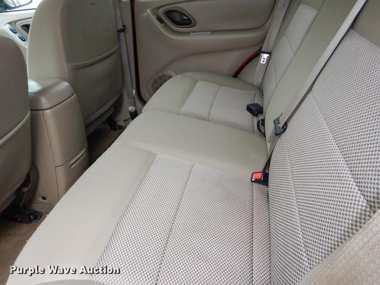 image for item DE1774 2006 Ford Escape XLT SUV