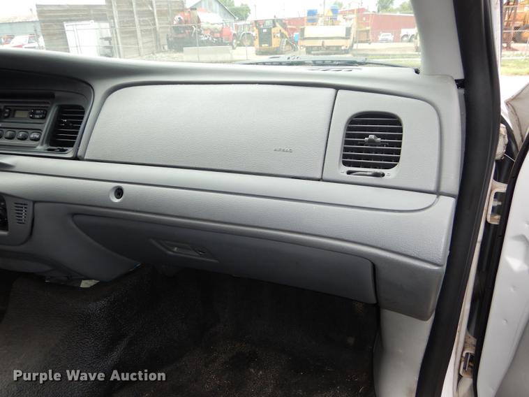 image for item DE1777 2005 Ford Crown Victoria Police Interceptor