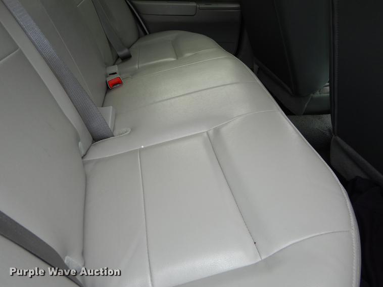 image for item DE1777 2005 Ford Crown Victoria Police Interceptor