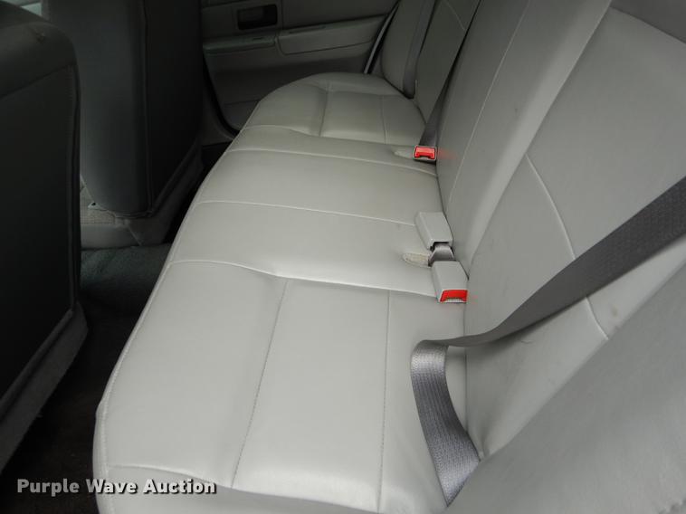 image for item DE1777 2005 Ford Crown Victoria Police Interceptor