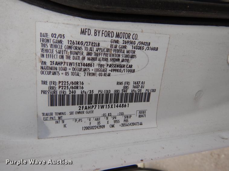 image for item DE1777 2005 Ford Crown Victoria Police Interceptor