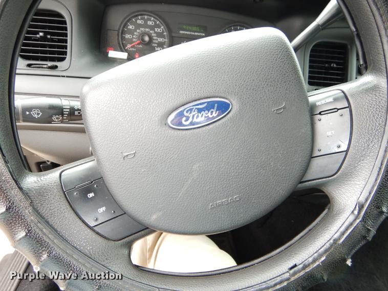 image for item DE1778 2006 Ford Crown Victoria Police Interceptor