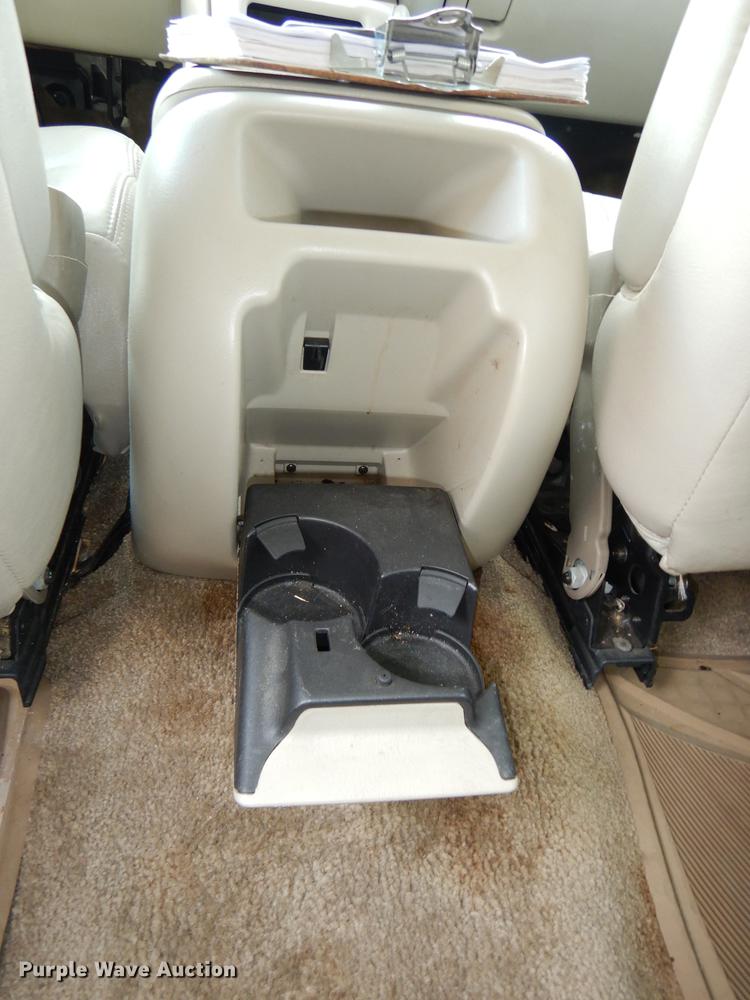 image for item DE1780 2001 Chevrolet Suburban K1500 SUV