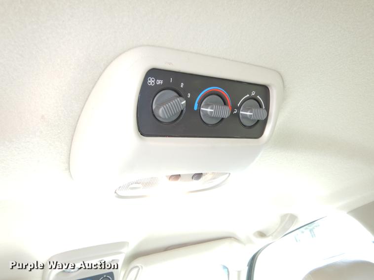 image for item DE1780 2001 Chevrolet Suburban K1500 SUV