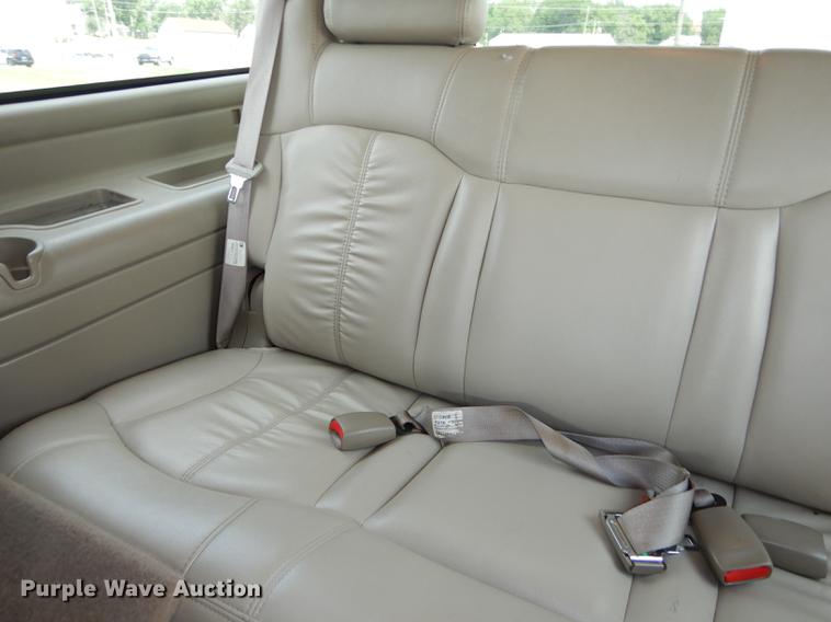 image for item DE1780 2001 Chevrolet Suburban K1500 SUV
