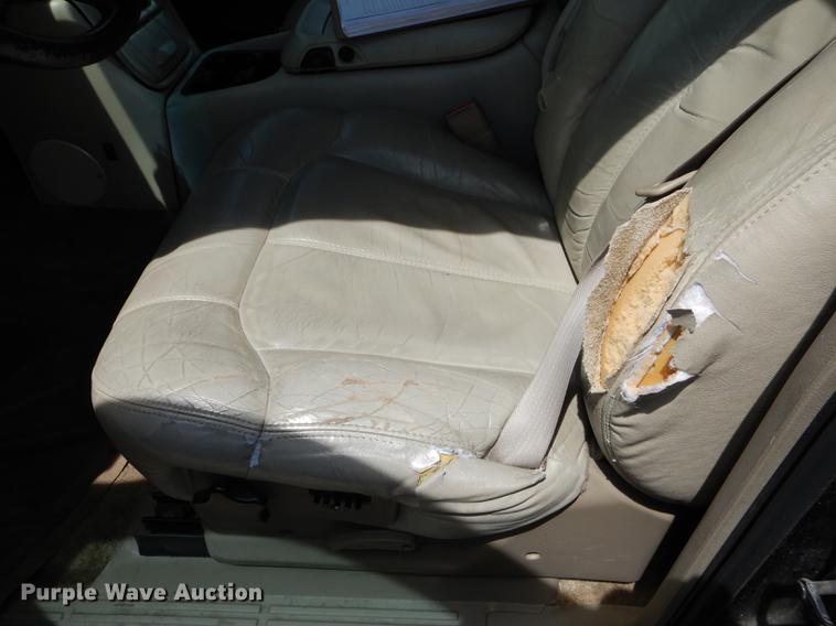 image for item DE1780 2001 Chevrolet Suburban K1500 SUV