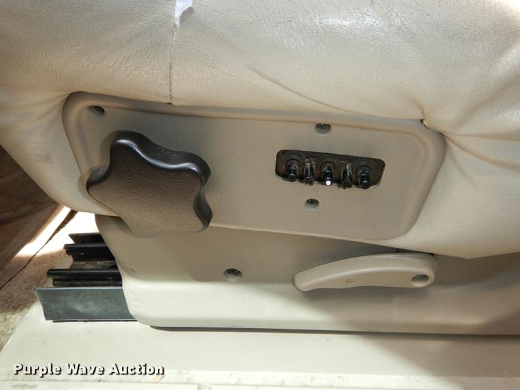 image for item DE1780 2001 Chevrolet Suburban K1500 SUV