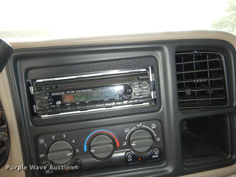 image for item DE1780 2001 Chevrolet Suburban K1500 SUV