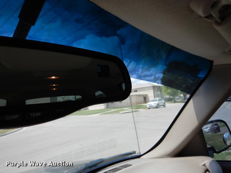 image for item DE1780 2001 Chevrolet Suburban K1500 SUV