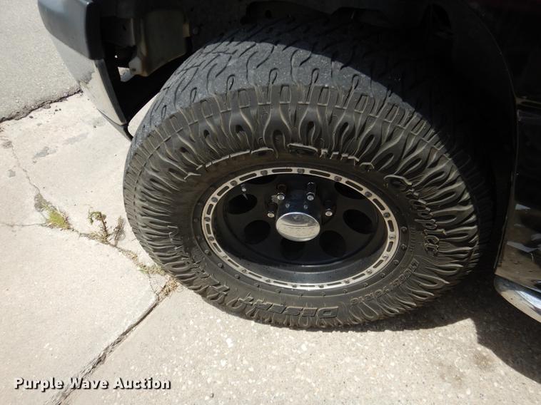 image for item DE1780 2001 Chevrolet Suburban K1500 SUV