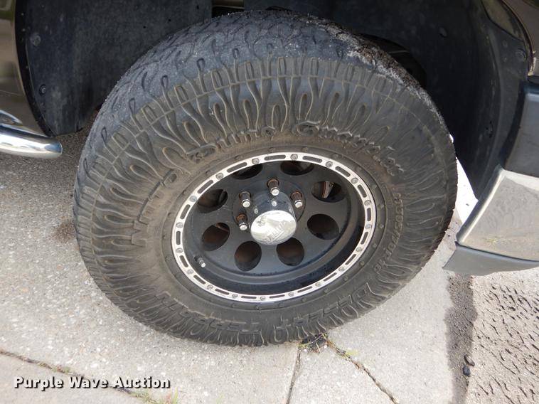 image for item DE1780 2001 Chevrolet Suburban K1500 SUV