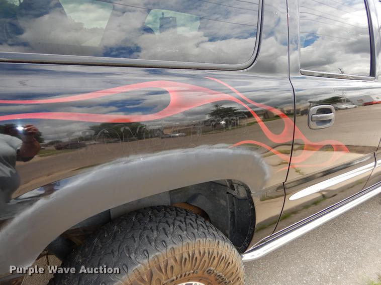 image for item DE1780 2001 Chevrolet Suburban K1500 SUV