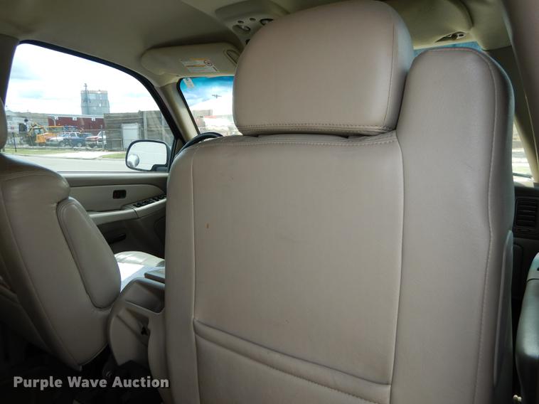 image for item DE1780 2001 Chevrolet Suburban K1500 SUV