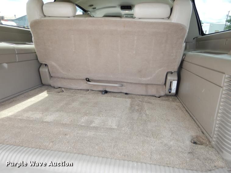 image for item DE1780 2001 Chevrolet Suburban K1500 SUV