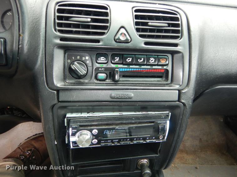 image for item DE1781 1998 Subaru Legacy Wagon Outback